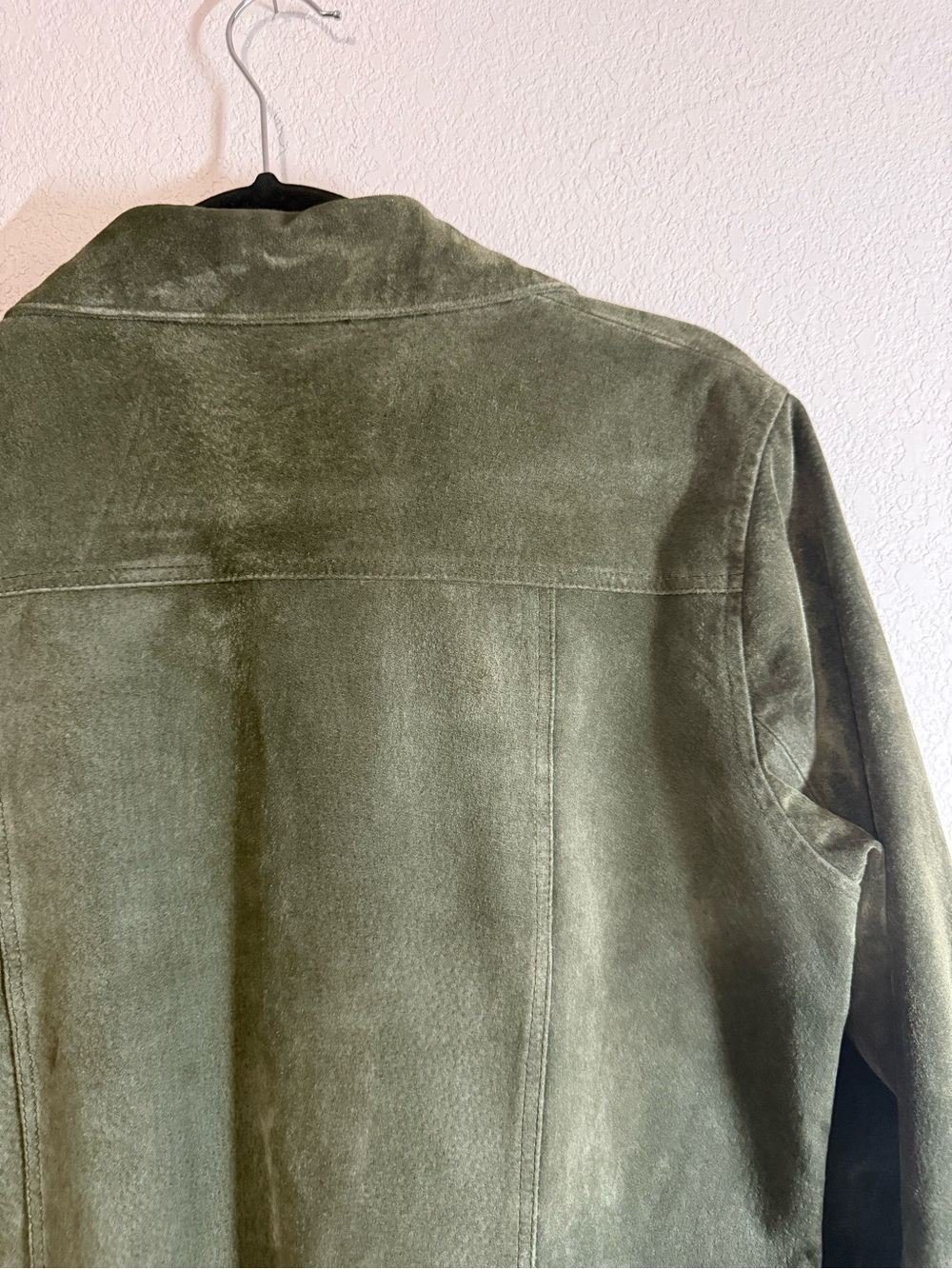 Vintage A.M.I. Olive Green Suede Leather Shirt Jacket – Retro 90s Women’s Large - Picture 6 of 6
